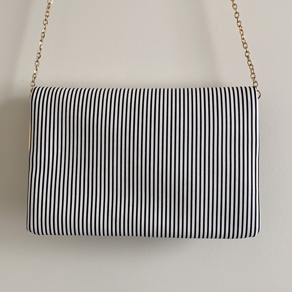 *NWOT* Urban Expressions Pinstripe Crossbody Bag - Picture 3 of 16